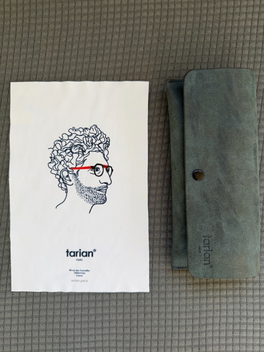 Tarian Paris Leather Eyeglass Case - Picture 1 of 5